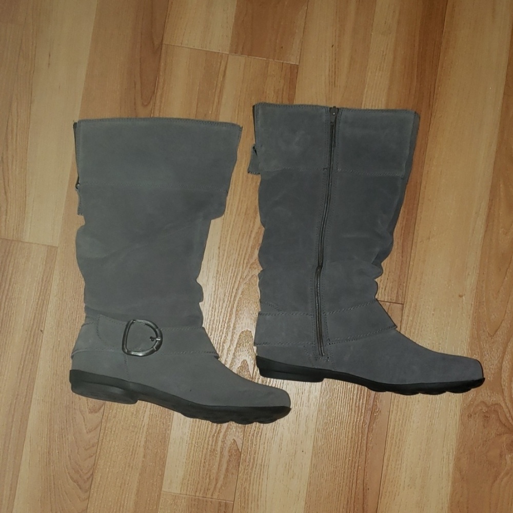 Gray Suede Calf Boots with Calf Vent
